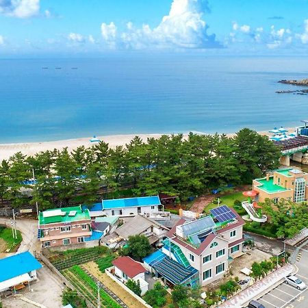 Samcheok Sol Beach Pension Esterno foto