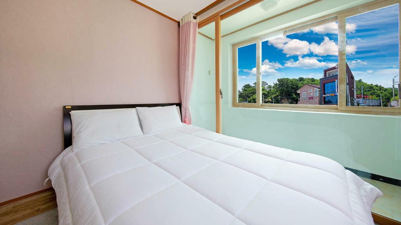 Samcheok Sol Beach Pension Esterno foto