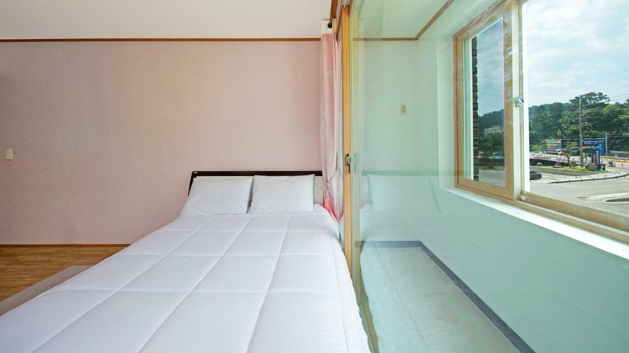 Samcheok Sol Beach Pension Esterno foto