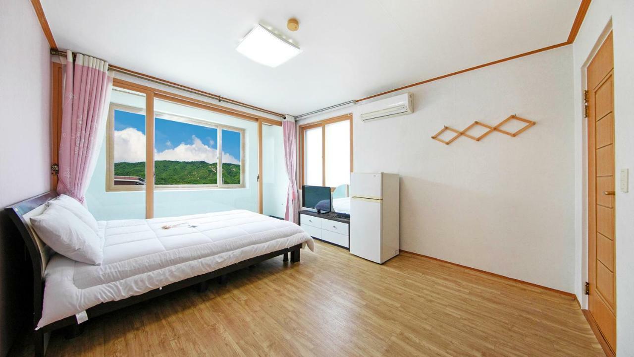 Samcheok Sol Beach Pension Esterno foto