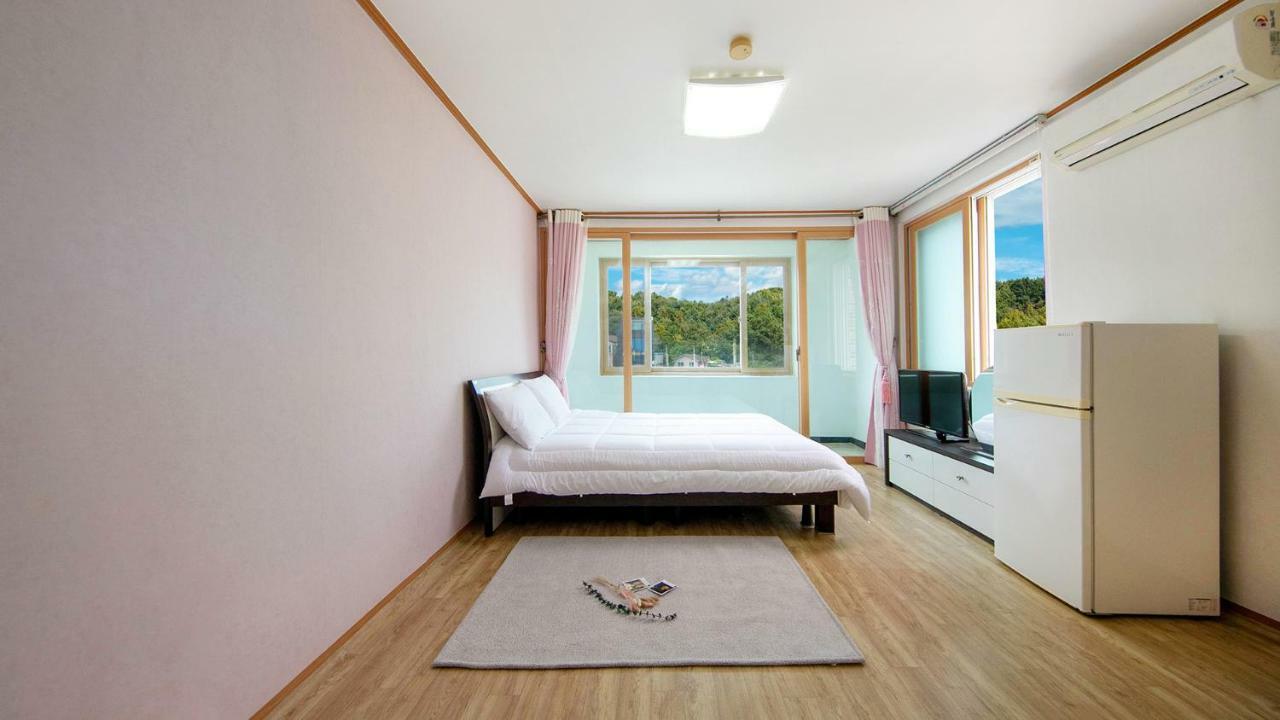 Samcheok Sol Beach Pension Esterno foto