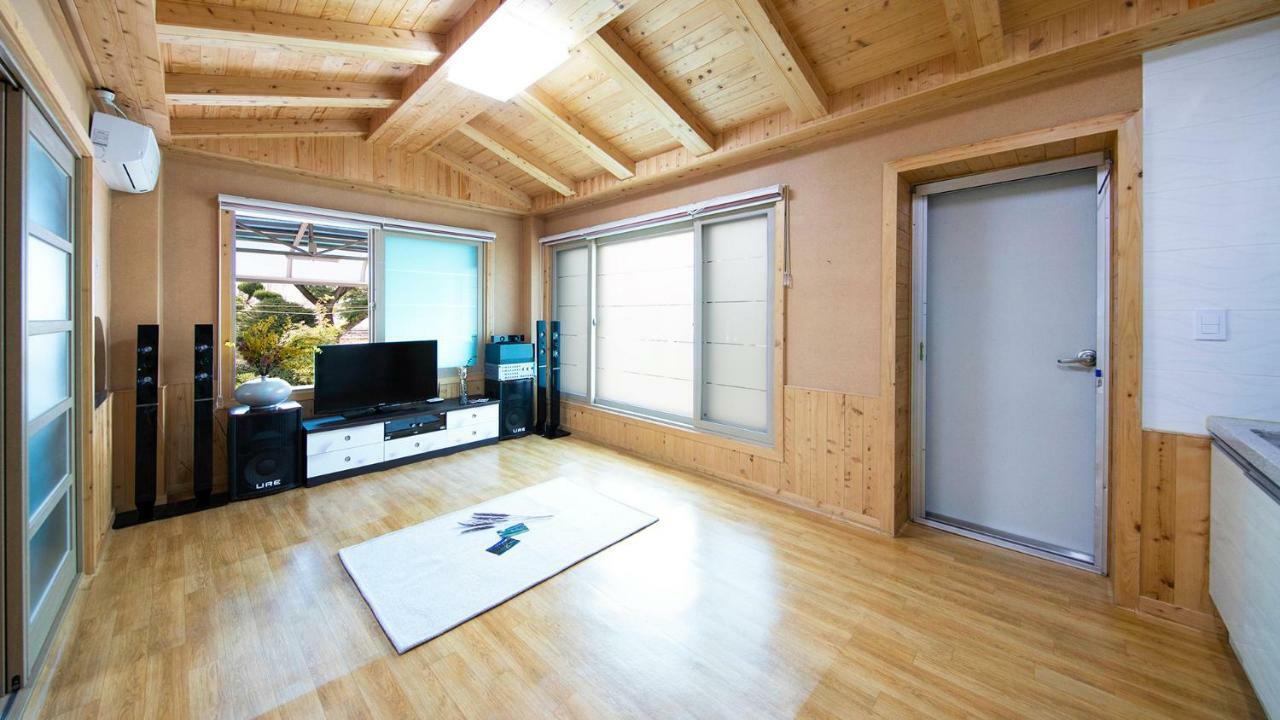 Samcheok Sol Beach Pension Esterno foto
