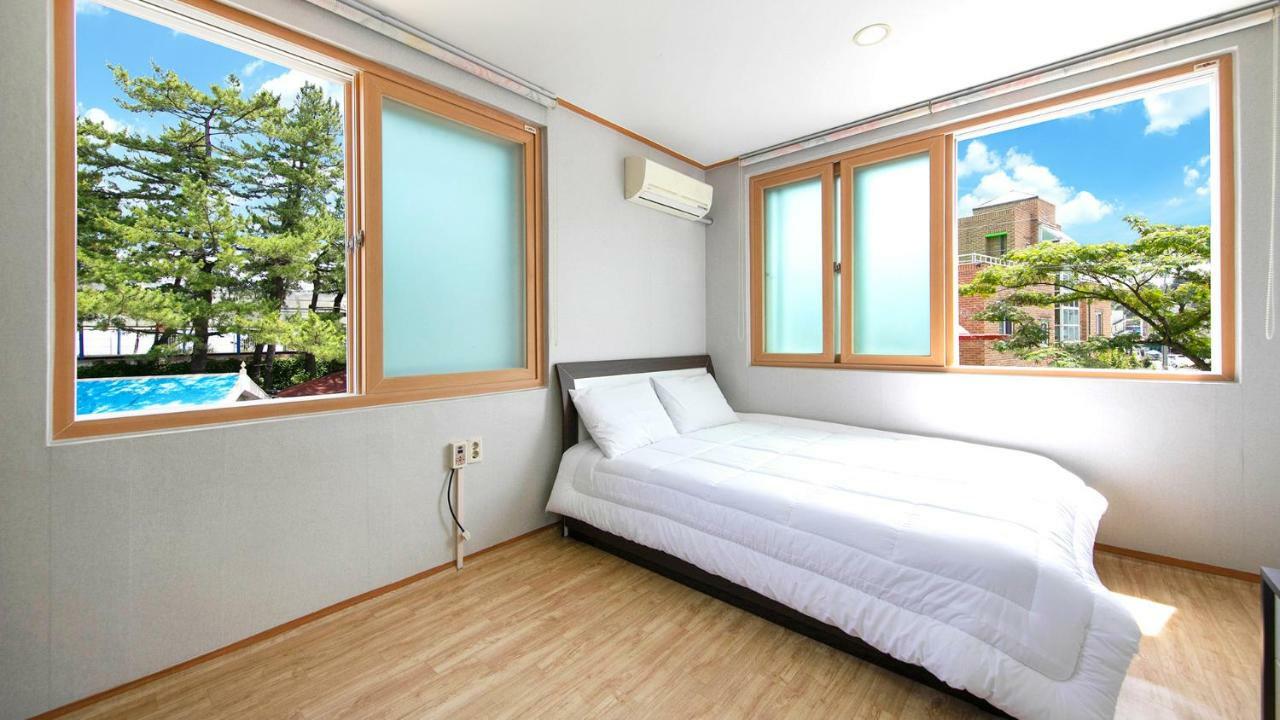 Samcheok Sol Beach Pension Esterno foto
