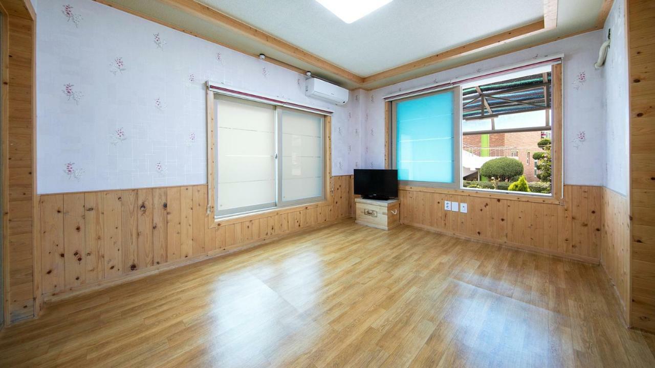 Samcheok Sol Beach Pension Esterno foto